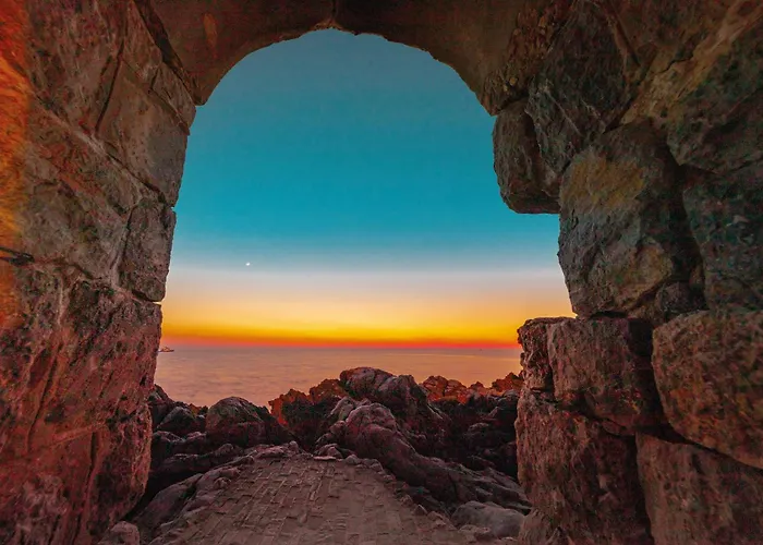 アパート Ale & Andry House チェファル